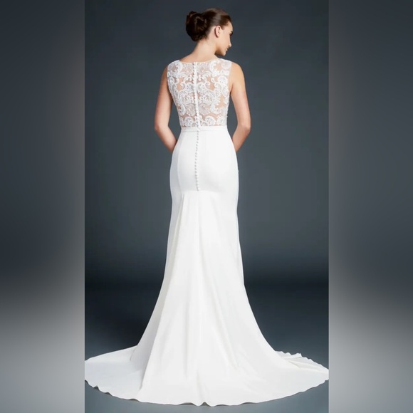 Anne Barge Pelli Sample Gown - Picture 2 of 8